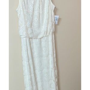 NWT ivory dress. Size 6 (I think would fit an 8 as well)